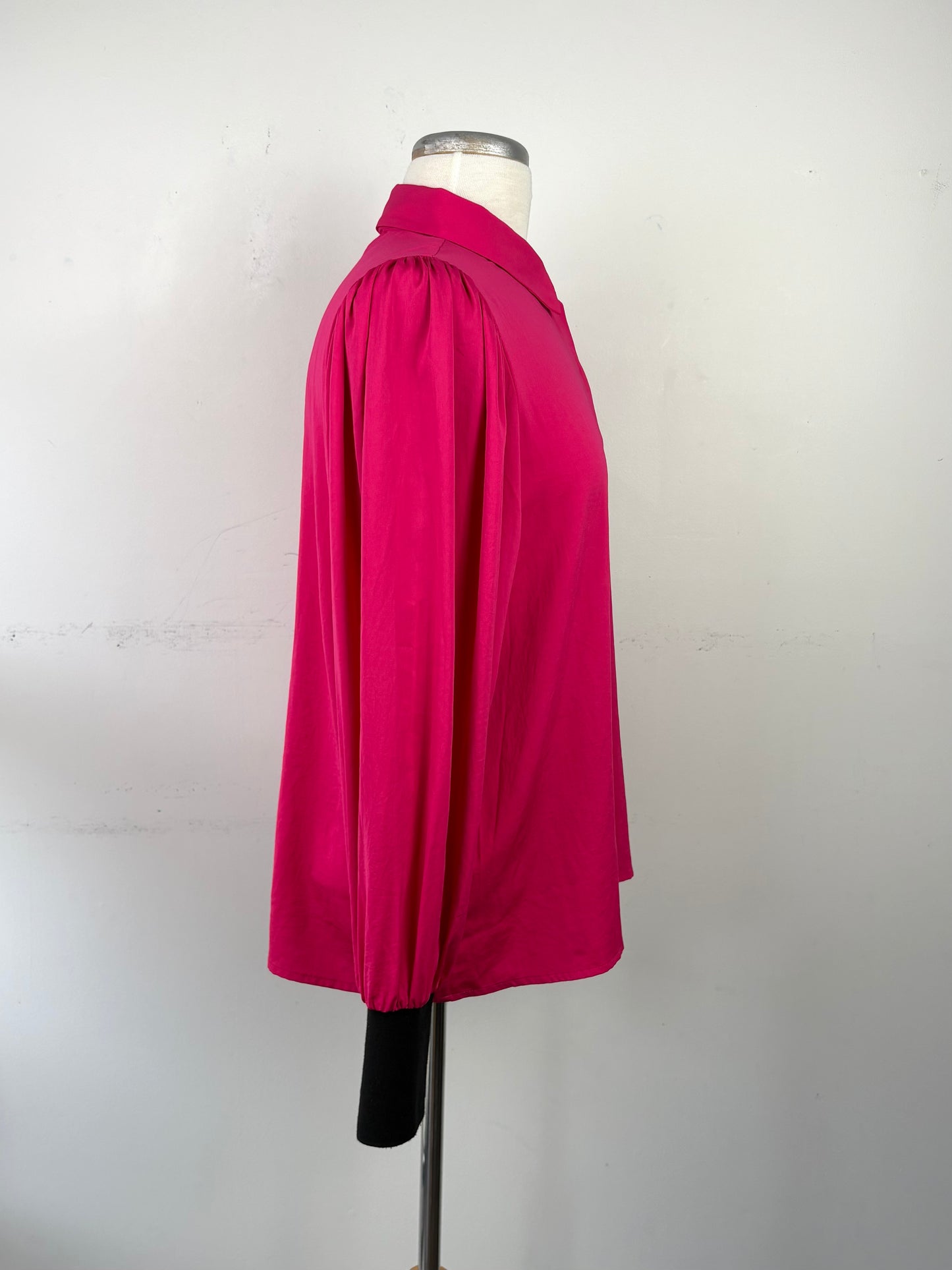 Chemisier rose, manche longue, poignet noir | LCLEB-66 (XL)