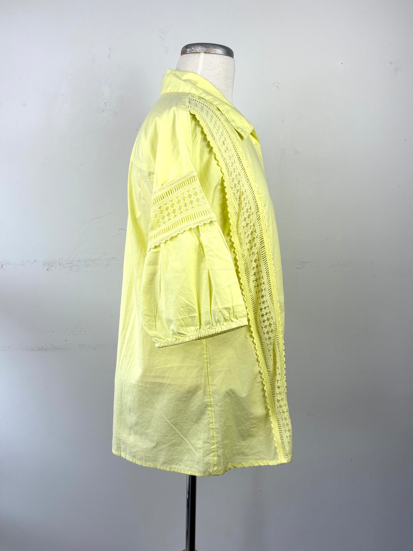 Haut jaune fluo, manche 3/4, encolure en V, neuf | NMIL-108 (M)