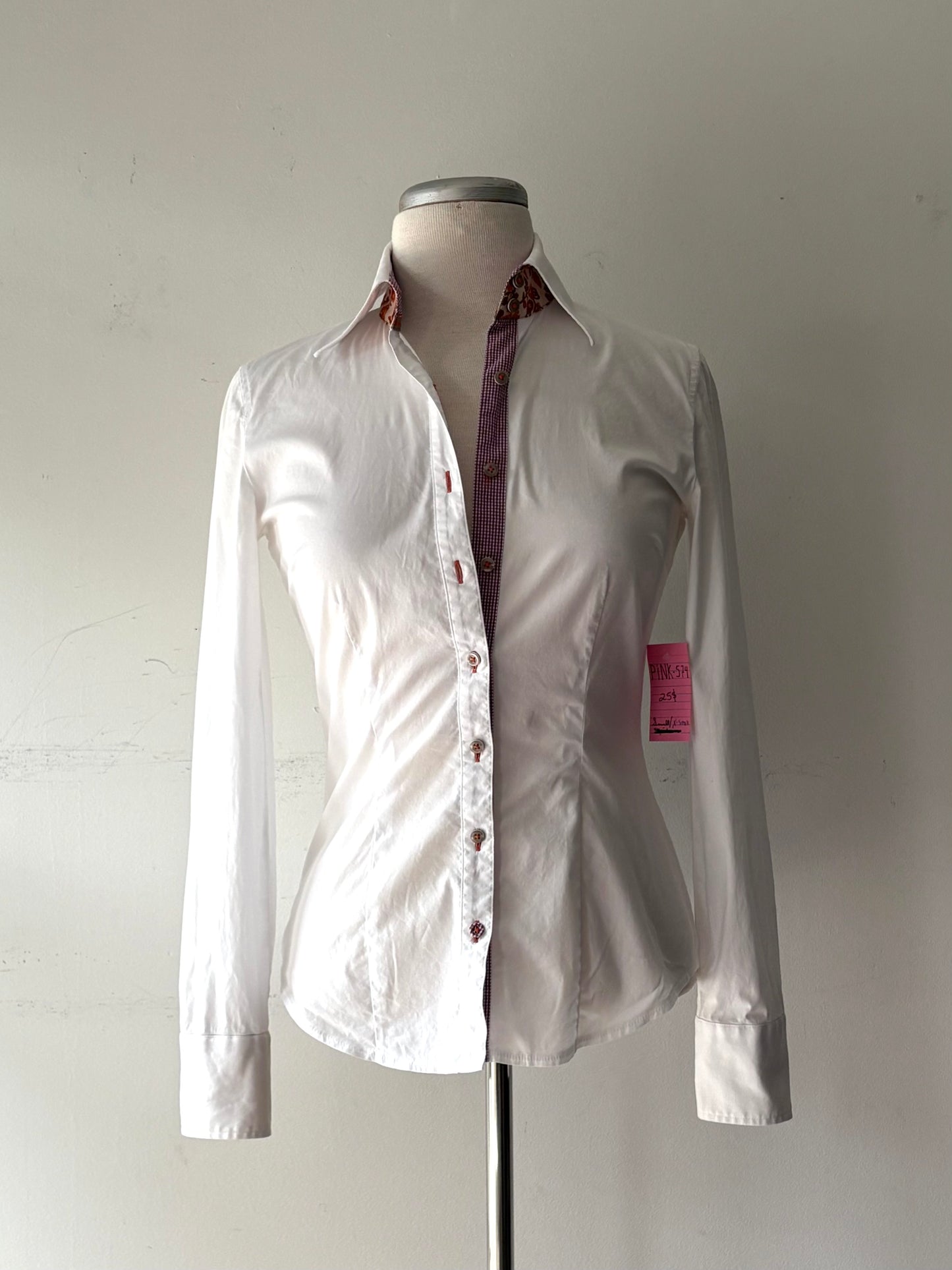 Chemise blanche ajustée, boutons, manches longues | PINK-574 (XS)