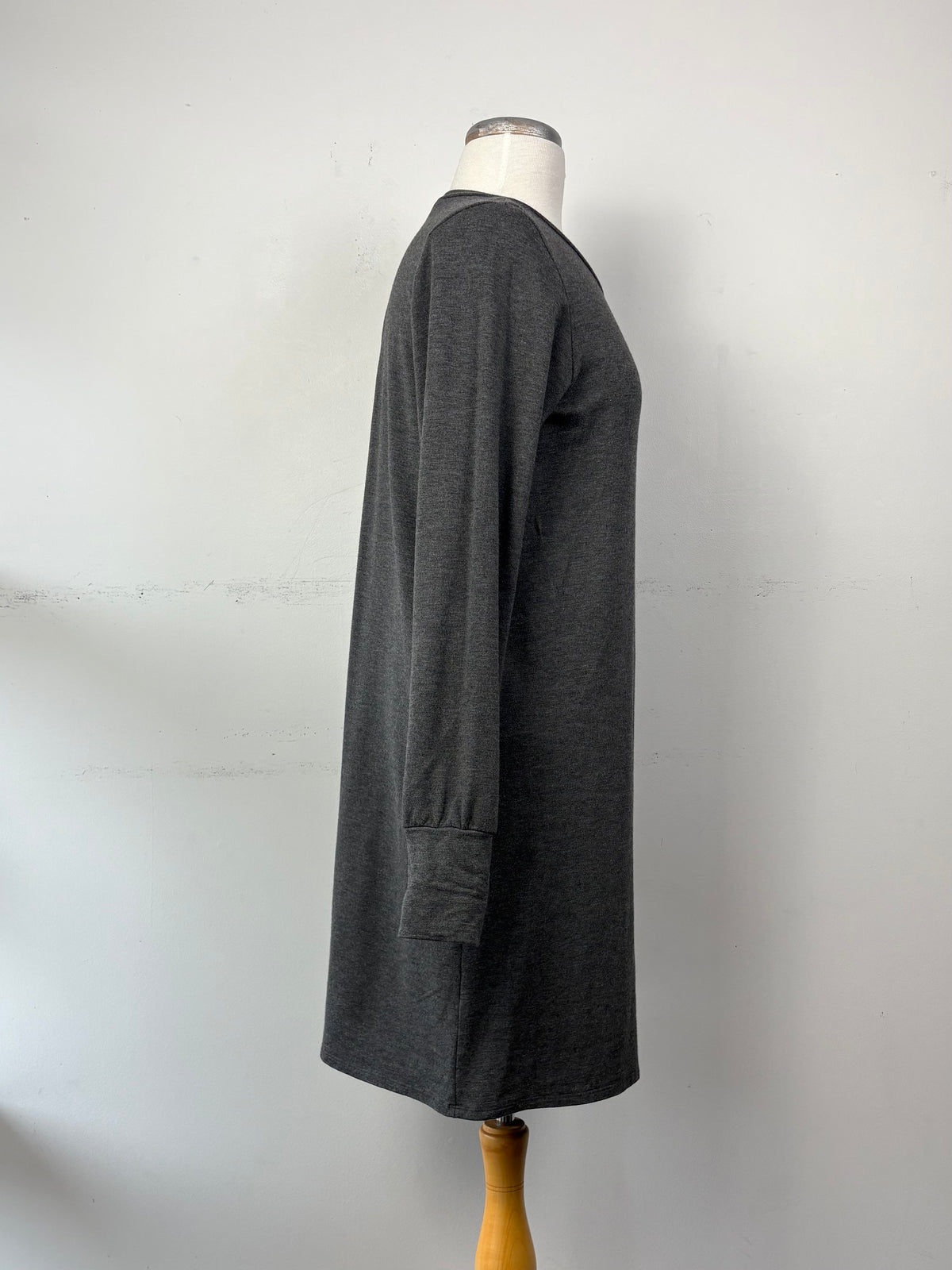 Robe grise coton ouaté, manche longue, encolure en rond | PINK-614 (M)