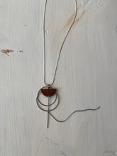 Charger l&#39;image dans la galerie, Collier anneaux bois et chaîne 327 (Gribouille)
