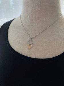 Collier cercle et triangle rose gold (Gribouille)