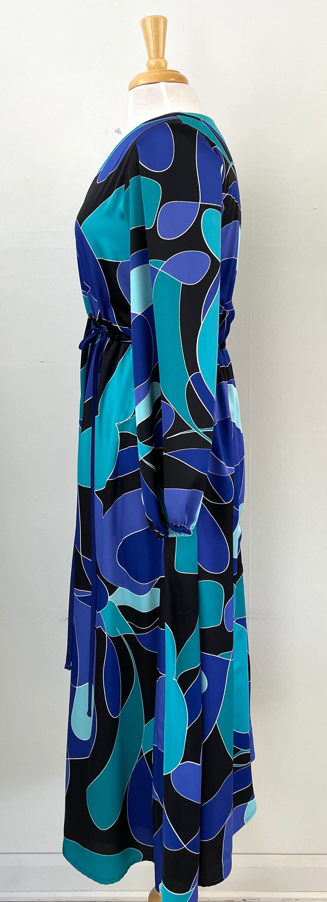 Robe longue, encolure "V" et manches longues | Clara (Pinkmuchacha)