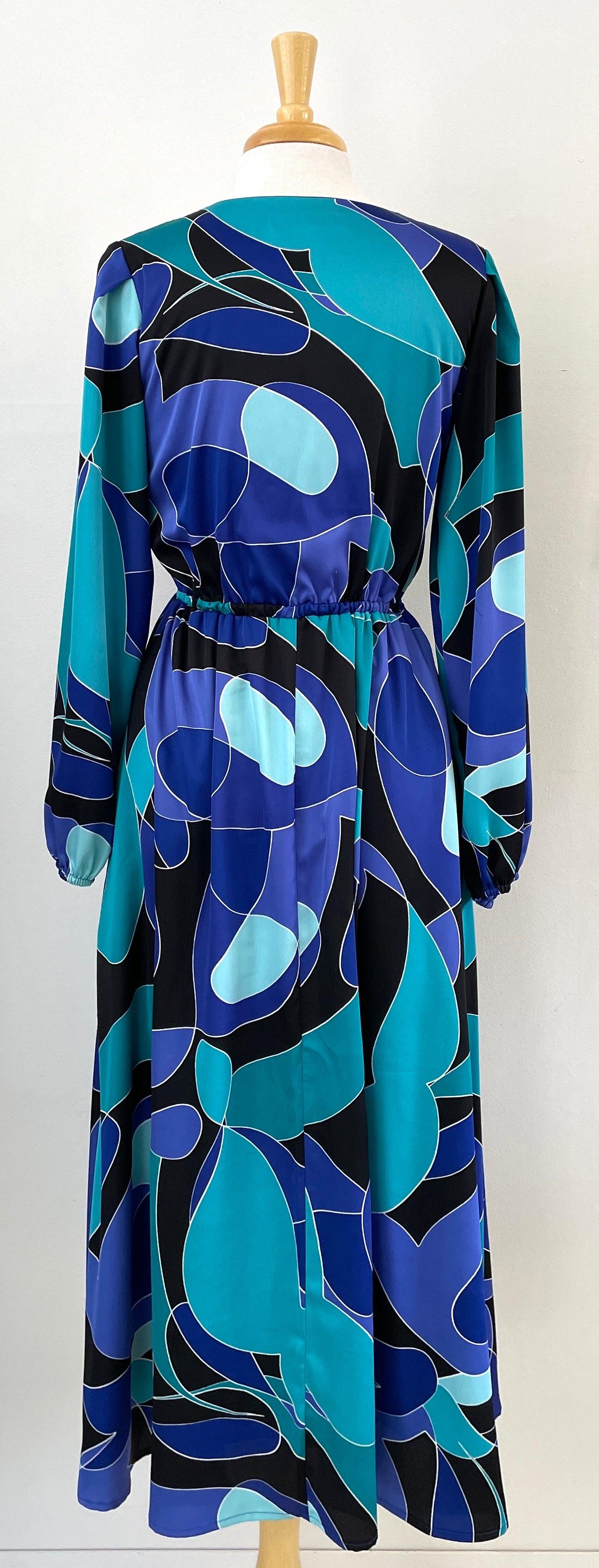 Robe longue, encolure "V" et manches longues | Clara (Pinkmuchacha)