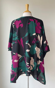 Kimono Noir motif de fleurs (Pinkmuchacha)