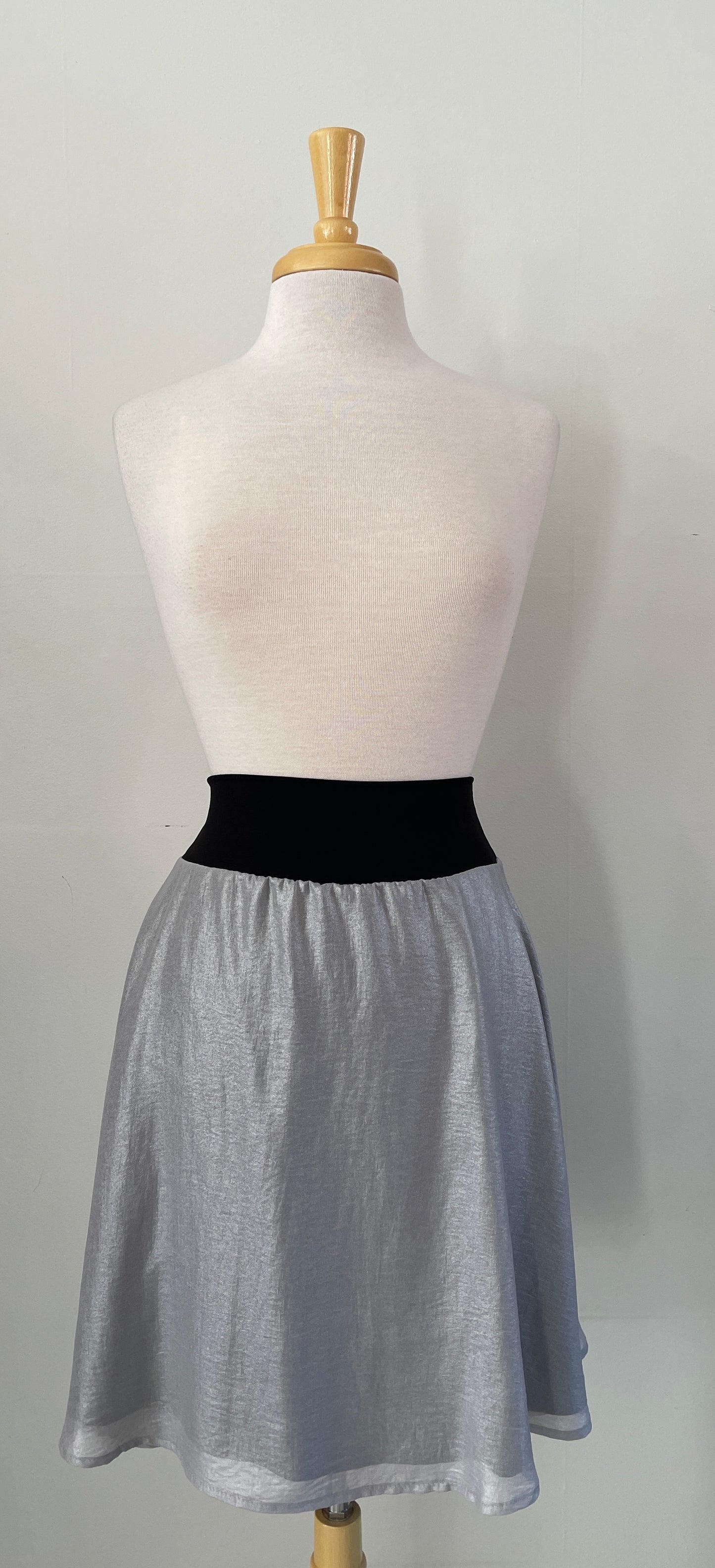 Jupe doublée, bande de taille extensibe |  Argentée (Pinkmuchacha)