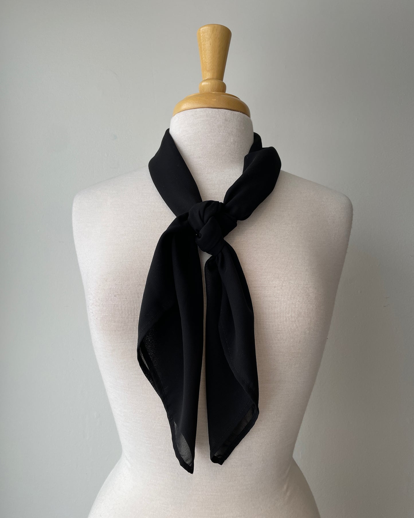 Moyen Foulard noir  (Pinkmuchacha)
