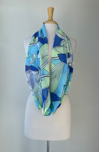 Foulard Infini Fleurs vertes et bleues (Pinkmuchacha)