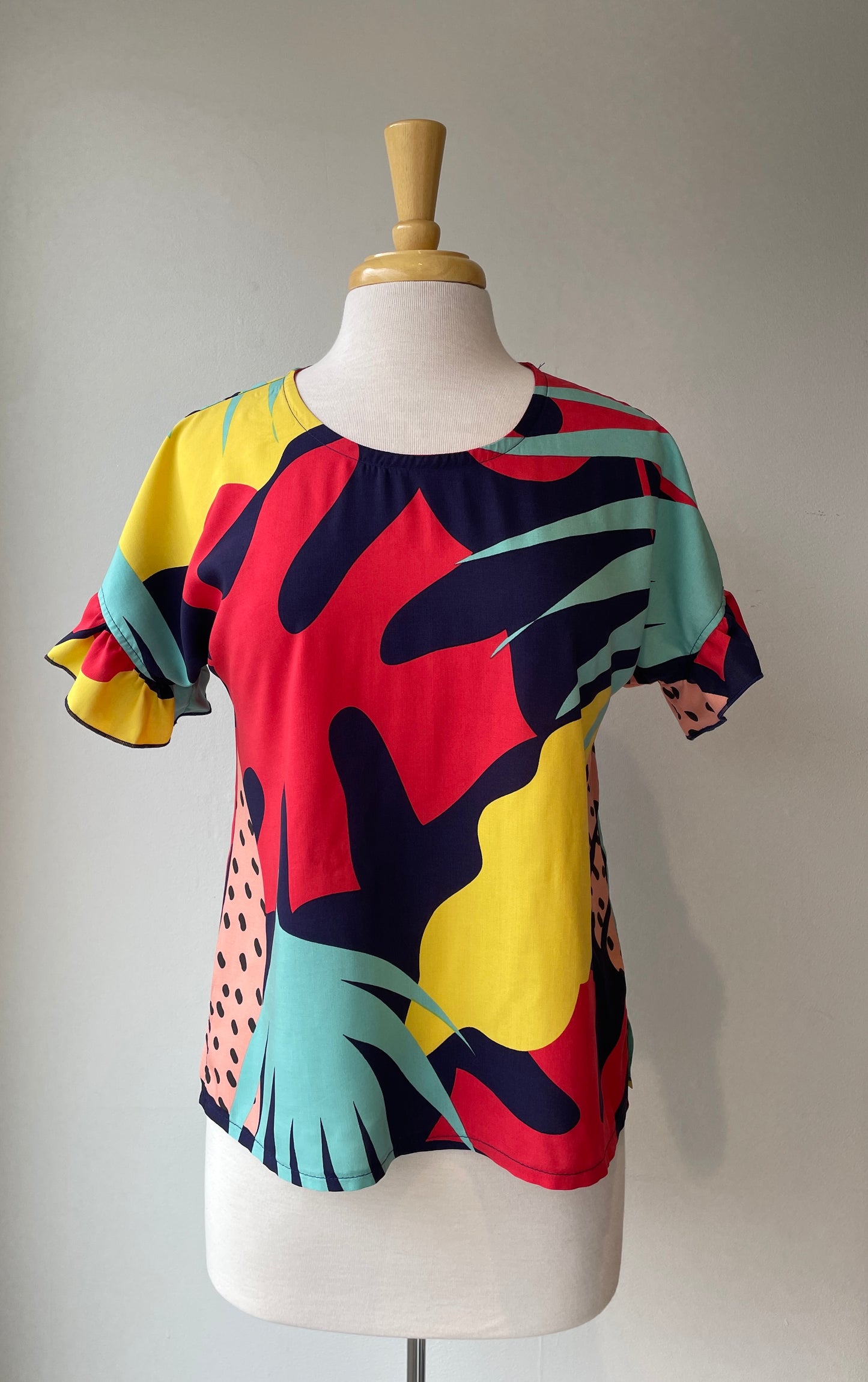 Haut manches courtes avec volant | Tamarillo (Pinkmuchacha)