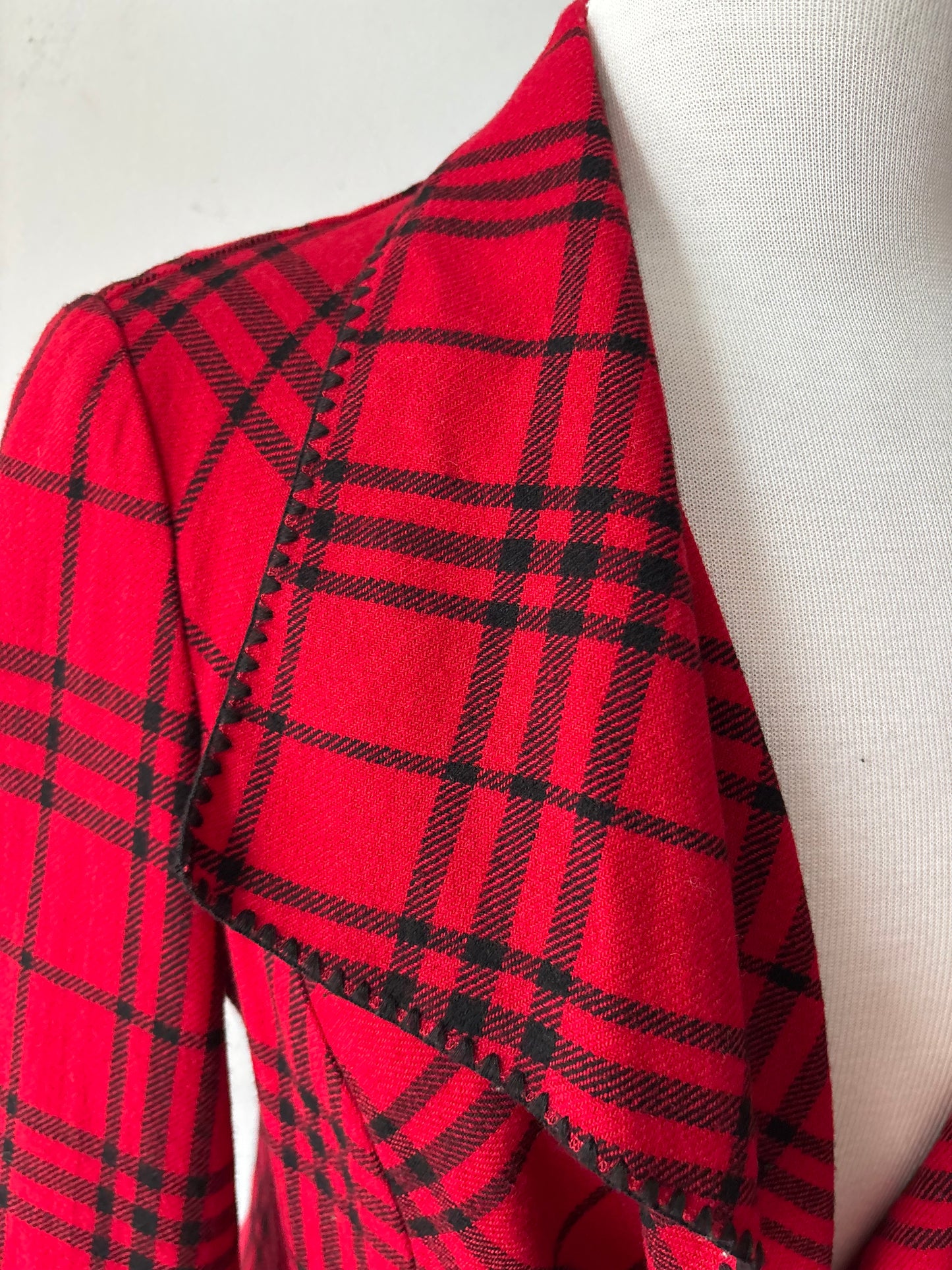 Veston léger carreau rouge, ligne noire | MNDUH-45 (10 ans)