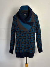 Charger l'image dans la galerie, Chandail gris/turquoise, motif losange | MKHA-18 (XS fait petit)
