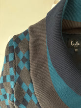 Charger l'image dans la galerie, Chandail gris/turquoise, motif losange | MKHA-18 (XS fait petit)

