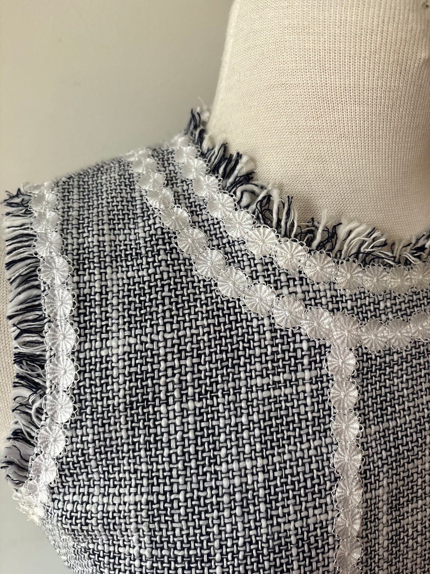 Robe marine/blanc tissée, ceinture, pas manche | NMIL-09 (4 ans)