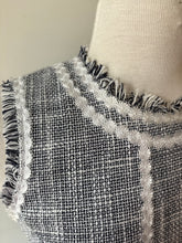 Charger l'image dans la galerie, Robe marine/blanc tissée, ceinture, pas manche | NMIL-09 (4 ans)
