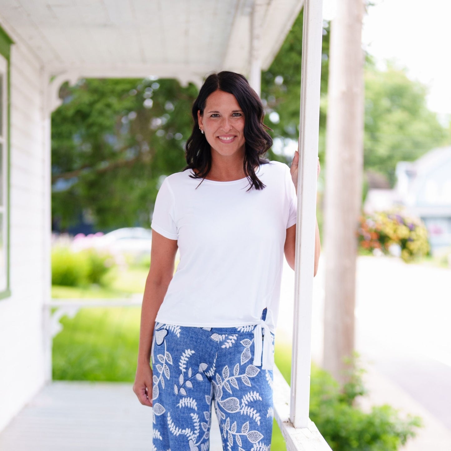 T-shirt avec noeud au bas | Tropical | Rien ne se perd