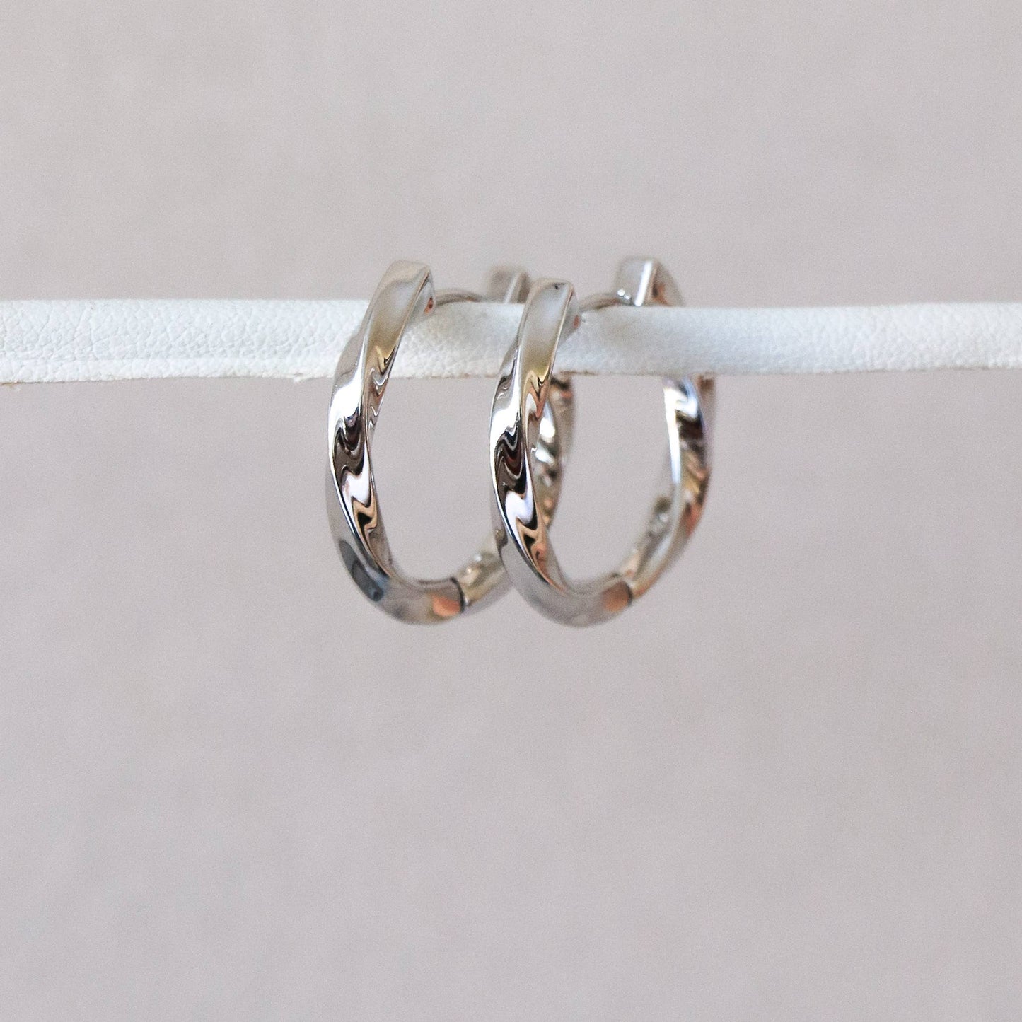 Boucles d'oreilles créoles torsadées | Renza en argent | Horace