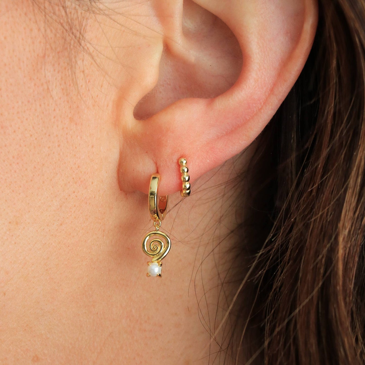 Boucles d'oreilles avec une perle et spirale | Spiro | Horace