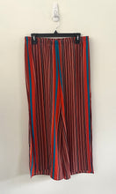 Charger l&#39;image dans la galerie, Pantalon large avec fente | Anguilla (Pinkmuchacha)
