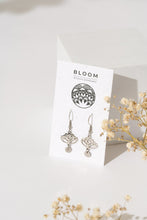 Charger l&#39;image dans la galerie, Boucles d&#39;oreilles Lotus
